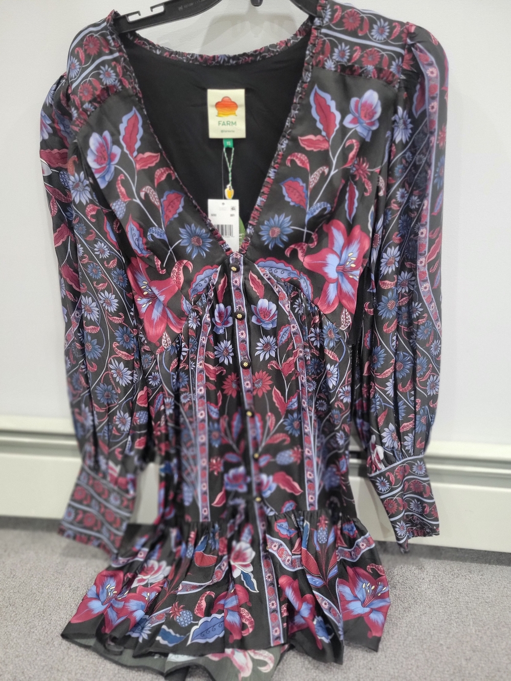 FARM Rio Black Floral V-Neck Long Sleeve Dress
